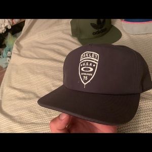 Oakley SnapBack